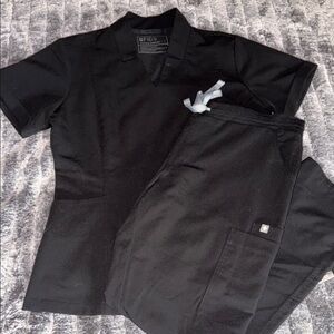 FIGS Black Scrub Set Top Small Pants SP